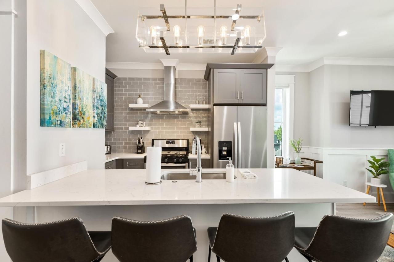 The Azalea Suite At 124 Spring Charleston Exterior photo